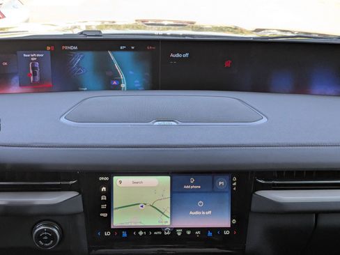 New 2025 Lincoln Navigator L Reserve w/ Jet Appearance Package image 21