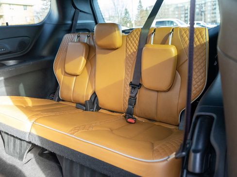 Used 2022 Chrysler Pacifica Pinnacle image 32