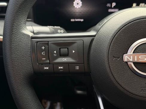 Certified 2025 Nissan Kicks SV FWD image 22
