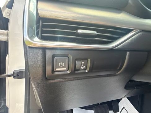 Used 2019 Cadillac XT4 Premium Luxury w/ Cold Weather Package FWD image 17