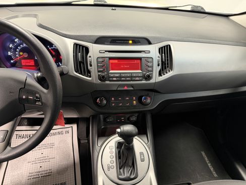 Used 2016 Kia Sportage LX image 4