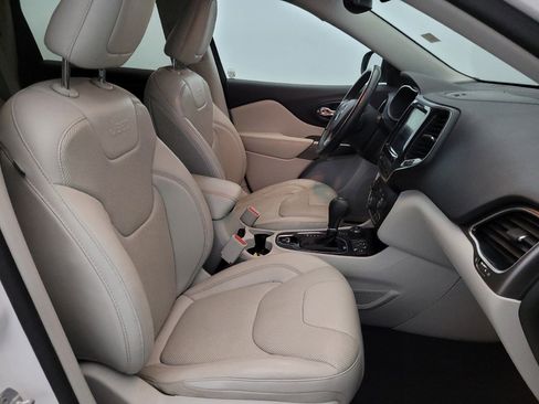 Used 2019 Jeep Cherokee Limited w/ Luxury Group image 21