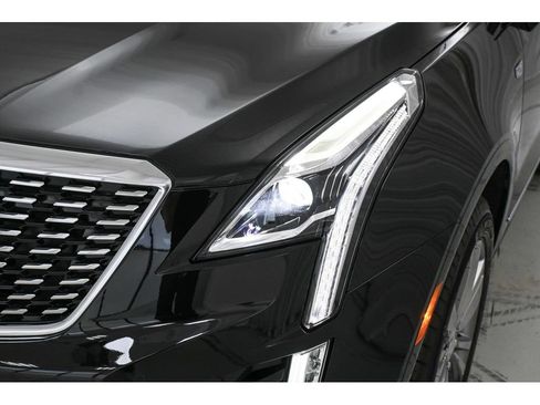 Certified 2025 Cadillac XT5 Premium Luxury FWD image 25