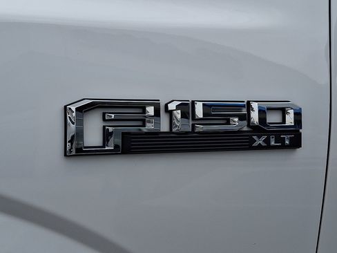 Used 2017 Ford F150 XLT w/ Equipment Group 302A Luxury image 30