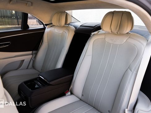 Used 2020 Bentley Flying Spur W12 image 33