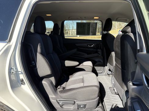 Used 2024 Subaru Ascent Premium w/ Convenience Package image 29