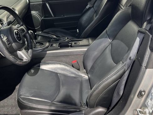 Used 2010 MAZDA MX-5 Miata Grand Touring w/ Premium Pkg image 17