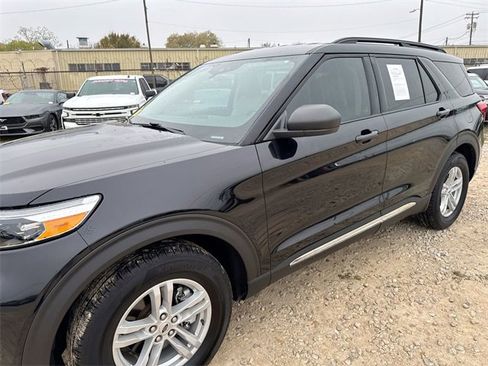 Certified 2024 Ford Explorer XLT w/ Equipment Group 202A image 34
