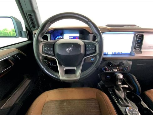 Used 2022 Ford Bronco Outer Banks AWD/4WD image 14