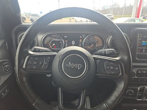 Used 2021 Jeep Gladiator Sport AWD/4WD image 17