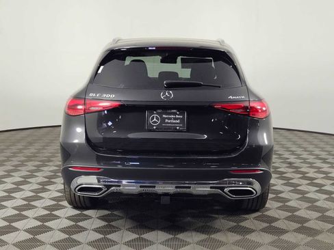 New 2025 Mercedes-Benz GLC 300 4MATIC image 4