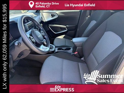 Used 2024 Kia Soul LX w/ Option Group 015 FWD image 13
