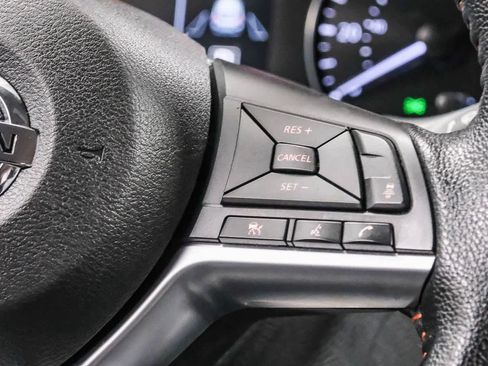 Used 2021 Nissan Kicks SR w/ SR Premium Package FWD image 20