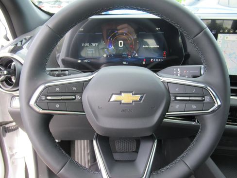 New 2026 Chevrolet Equinox LT w/ Safety and Technology Package FWD image 20