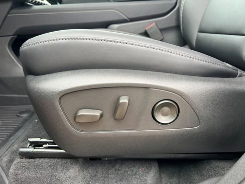 New 2026 GMC Acadia Elevation w/ Elevation Premium Package image 10