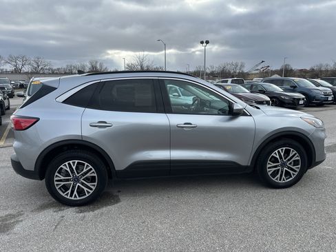 Used 2022 Ford Escape SEL image 4