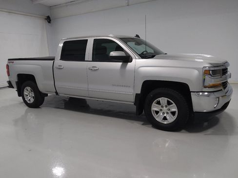 Used 2018 Chevrolet Silverado 1500 LT w/ All Star Edition AWD/4WD image 11