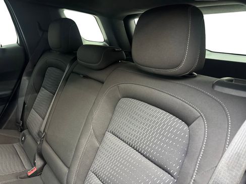 Used 2025 Chevrolet Equinox LT FWD image 34