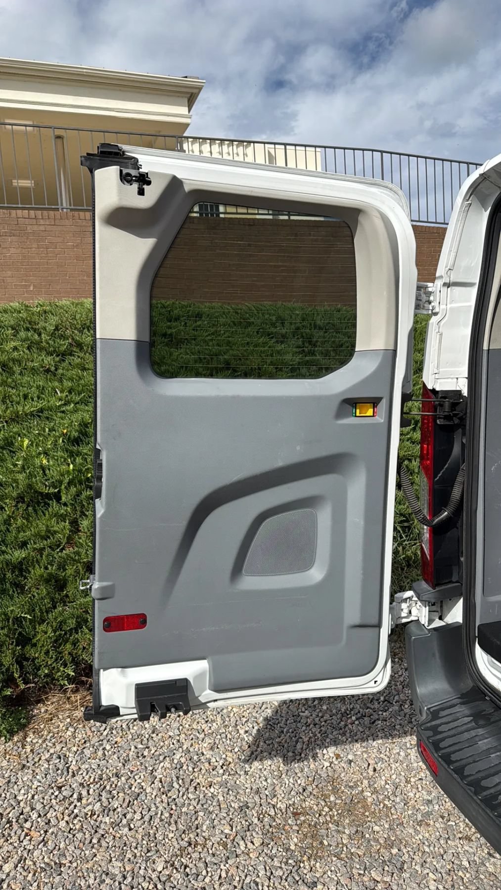 Used 2017 Ford Transit 150 XL RWD image 30