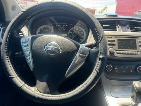 Used 2014 Nissan Sentra SR w/ SR Driver Package FWD image 27