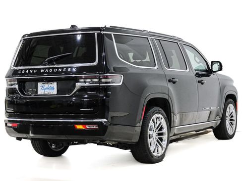 Used 2023 Jeep Grand Wagoneer Series II AWD/4WD image 6