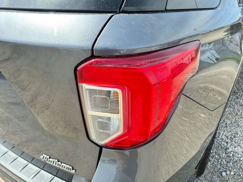 Used 2022 Ford Explorer XLT RWD image 28