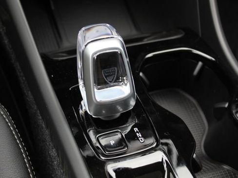 New 2026 Volvo XC40 B5 Ultra w/ Climate Package AWD/4WD image 27