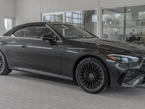 Used 2024 Mercedes-Benz CLE 300 4MATIC Cabriolet image 13