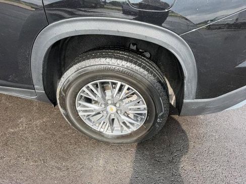 Used 2026 Chevrolet Traverse LT AWD/4WD image 9