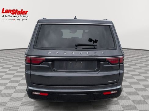 Used 2024 Jeep Wagoneer Series II AWD/4WD image 4