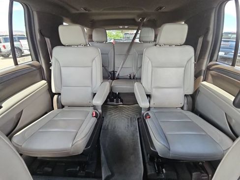 Used 2021 GMC Yukon XL SLT w/ SLT Premium Package AWD/4WD image 27