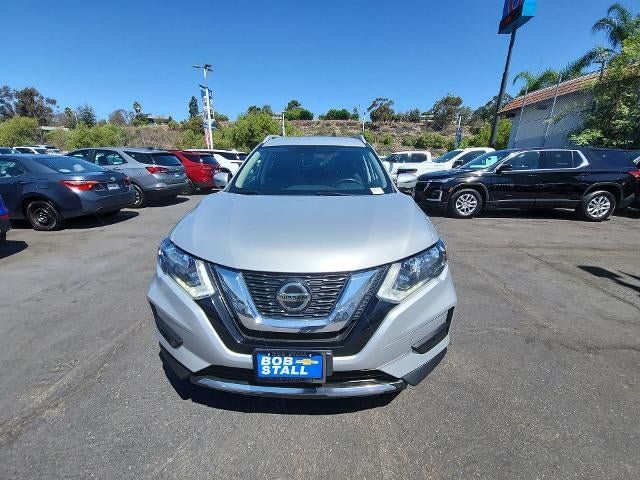Used 2019 Nissan Rogue SV AWD/4WD image 3