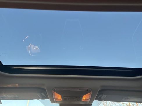 Used 2021 Toyota RAV4 XLE image 38