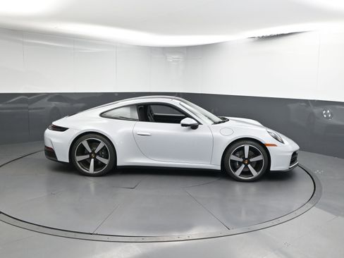 Certified 2025 Porsche 911 Carrera image 27