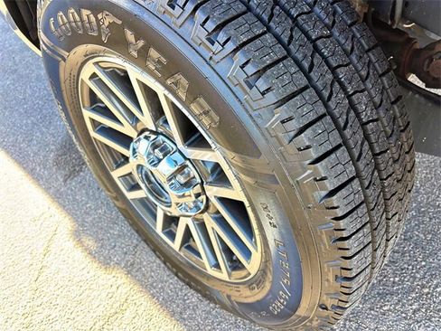 Used 2019 Ford F250 Lariat w/ Lariat Ultimate Package image 9