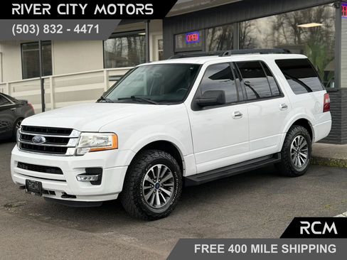 Used 2015 Ford Expedition XLT image 1