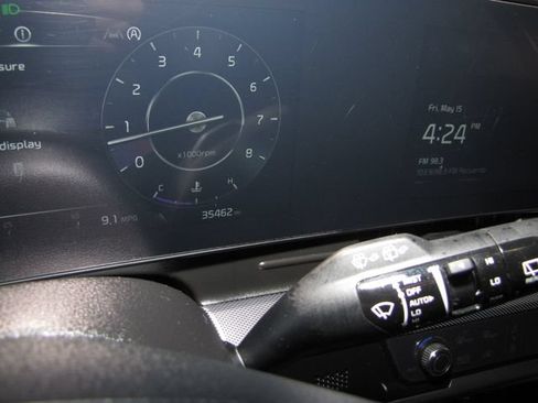 Used 2024 Kia Sportage SX FWD image 4