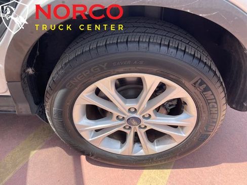 Used 2017 Ford Escape SE image 14