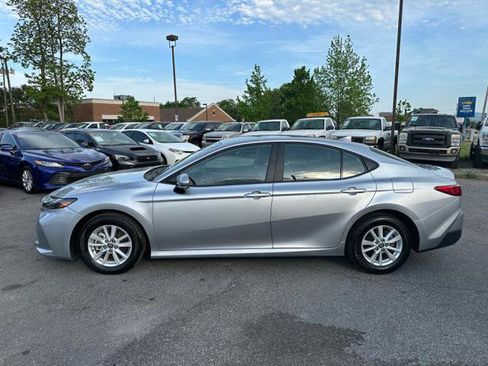 Used 2025 Toyota Camry LE FWD image 8