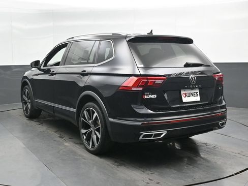 Used 2022 Volkswagen Tiguan SEL R-Line AWD/4WD image 10