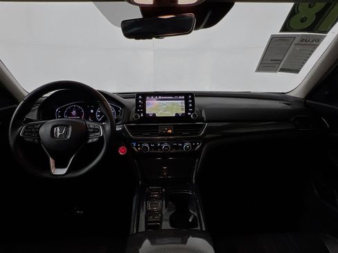 Used 2018 Honda Accord Touring image 30