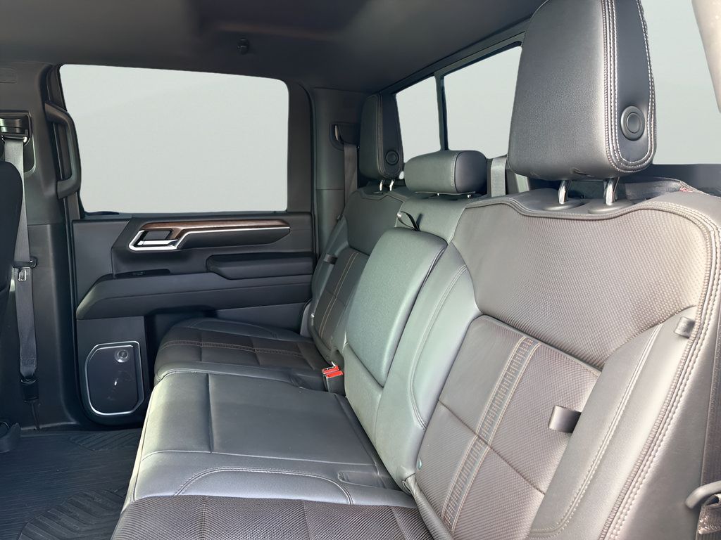 Used 2024 Chevrolet Silverado 2500 High Country w/ High Country Premium Package AWD/4WD image 41