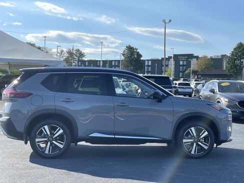 Used 2023 Nissan Rogue Platinum AWD/4WD image 8