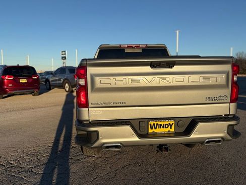 Used 2024 Chevrolet Silverado 1500 High Country AWD/4WD image 6