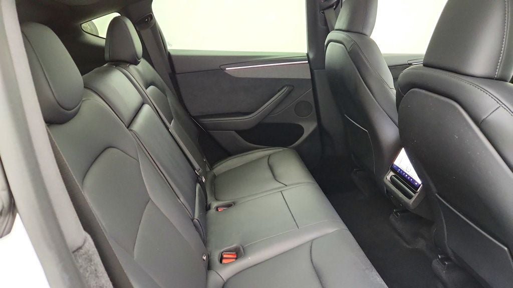 Used 2026 Tesla Model Y Long Range RWD image 25