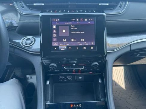 Used 2022 Jeep Grand Cherokee L Laredo AWD/4WD image 29