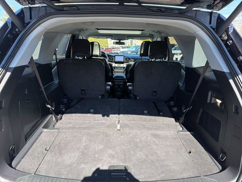 Used 2023 Ford Explorer XLT w/ Equipment Group 202A AWD/4WD image 24
