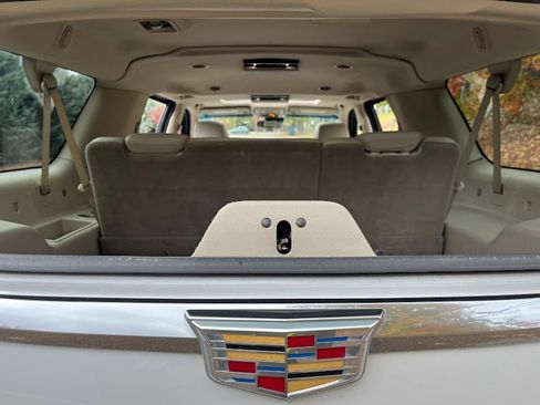 Used 2020 Cadillac Escalade ESV Premium Luxury image 47