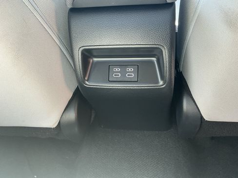 Used 2023 Toyota Corolla LE FWD image 17