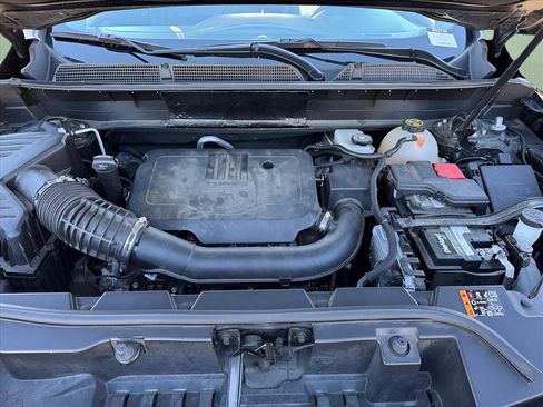 Used 2023 GMC Acadia SLT image 14